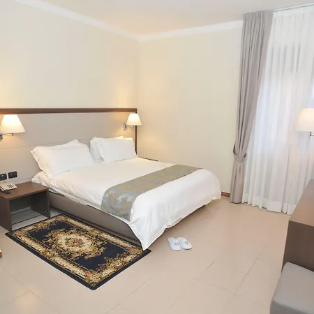 Отель Hermitage 3*