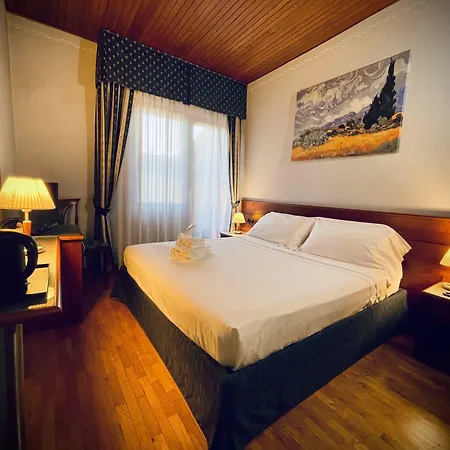 Hermitage Hotel 3*